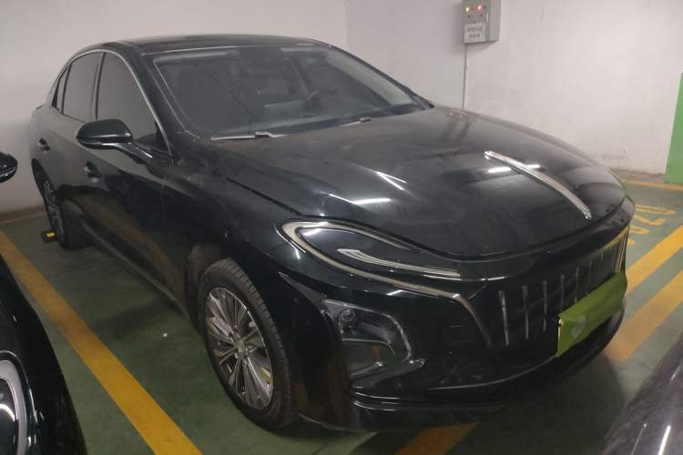 Used Hongqi E-QM5 2022 431 km Charge & Enjoy Edition

