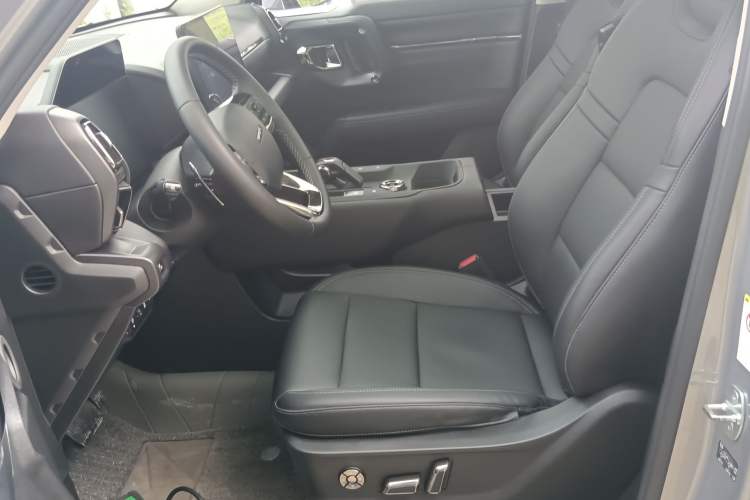 Used Haval H Dog 2023 2.0T Two-Wheel Drive Chaoye Version Plus Left Front Seat