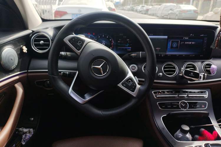 Used Mercedes-Benz E-Class 2018 Facelift E 200 L Sport 4MATIC
