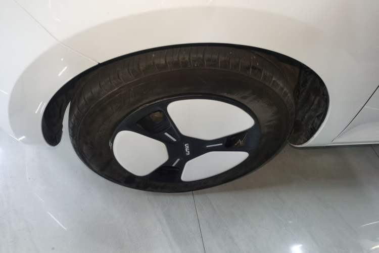 Used CHANGAN NEVO Lumin 2023 205km Xiangqin Version Left Front Wheel Hub