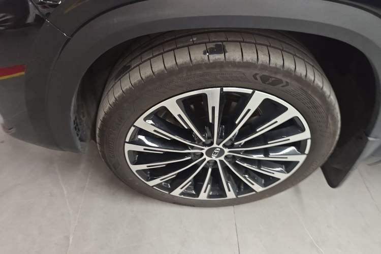 Used Geely Auto Monjaro L 2026 Model Oriental Yao 2.0TD Automatic Xiaohan Edition Left Front Wheel Hub