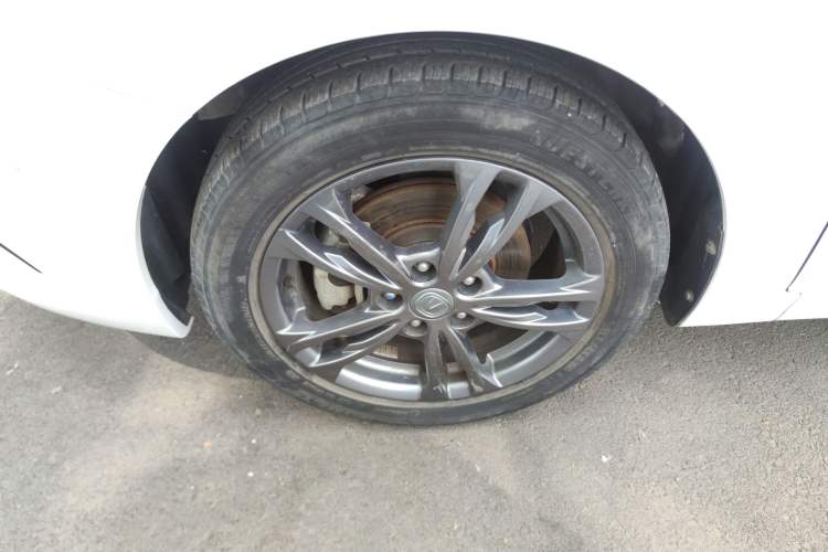 Used CHANGAN Eado DT 2019 1.6L Manual Comfort Model China VI Standard Left Front Wheel Hub