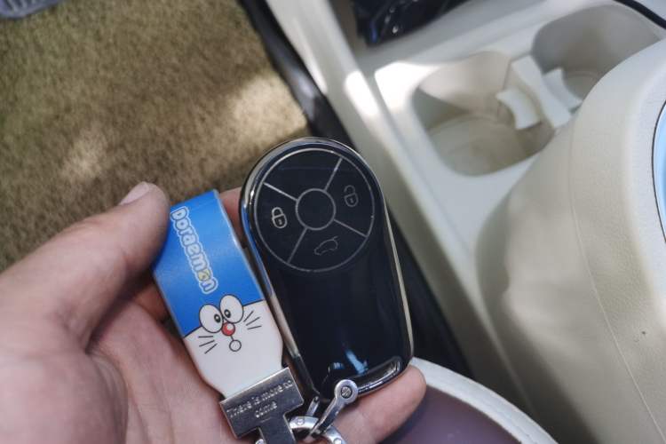 Used ORA Good Cat 2021 500km Long-Range Poseidon Edition Lithium-Ion Battery Vehicle Key