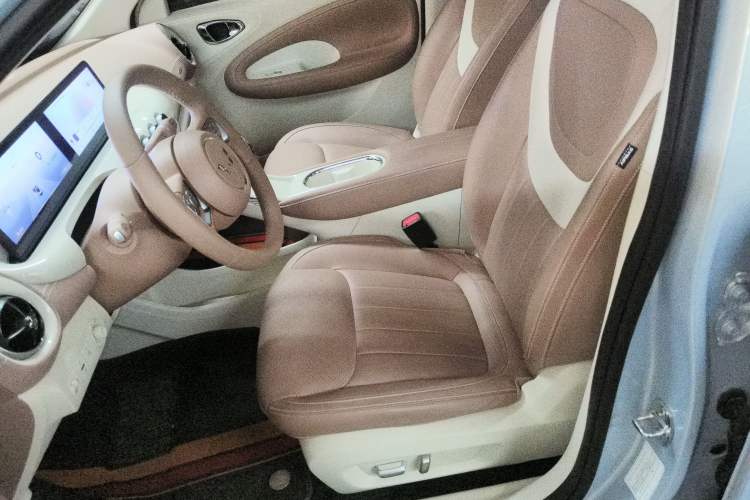 Used Wuling Bingo 2025 410 km Lingxi Deluxe Edition Left Front Seat