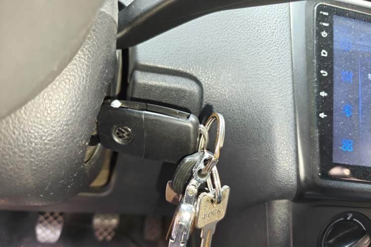 Used Volkswagen Polo 2011 1.4L Manual ZhiLe Edition Vehicle Key