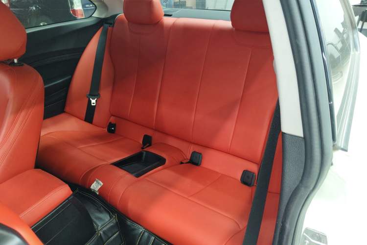 Used BMW 2 Series 2014 220i Sport Design Package
