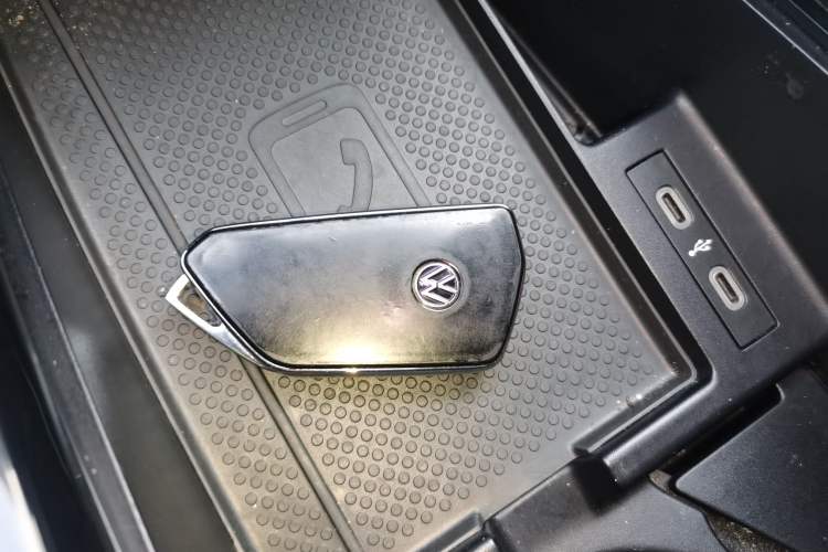 Used Volkswagen ID.6 X 2021 Pro Smart Long-Range Edition Interior 1