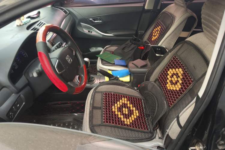 Used Zotye Z300 2016 1.5L Manual Elite Version