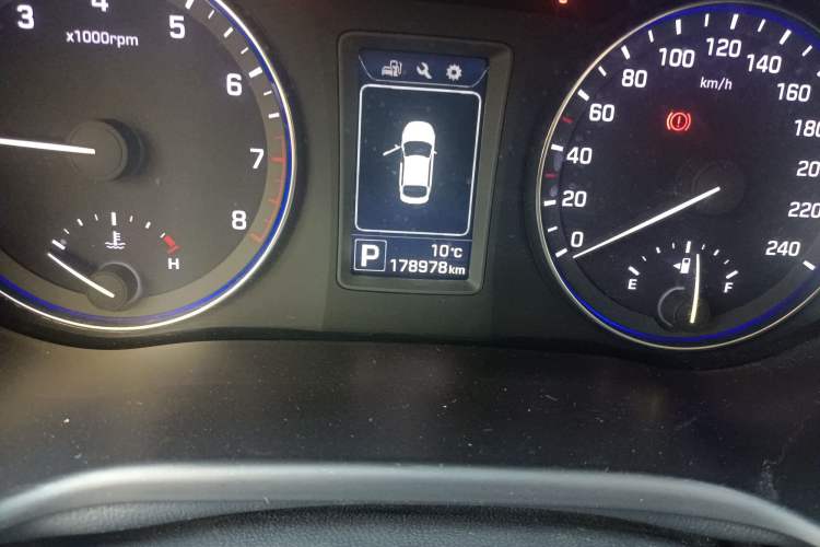 Used Hyundai Mistra 2014 1.8L Automatic Smart GLS
