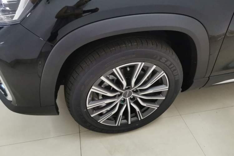 Used JETOUR X90 PLUS 2025 1.6TD DCT Luxury Edition 7-Seater
