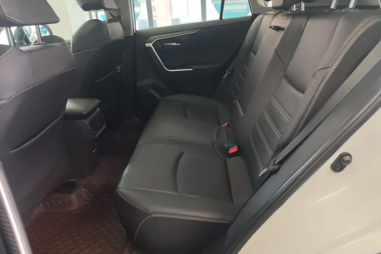 Used Toyota RAV4 2022 2.0L CVT Two-Wheel Drive Fashion Plus Edition
