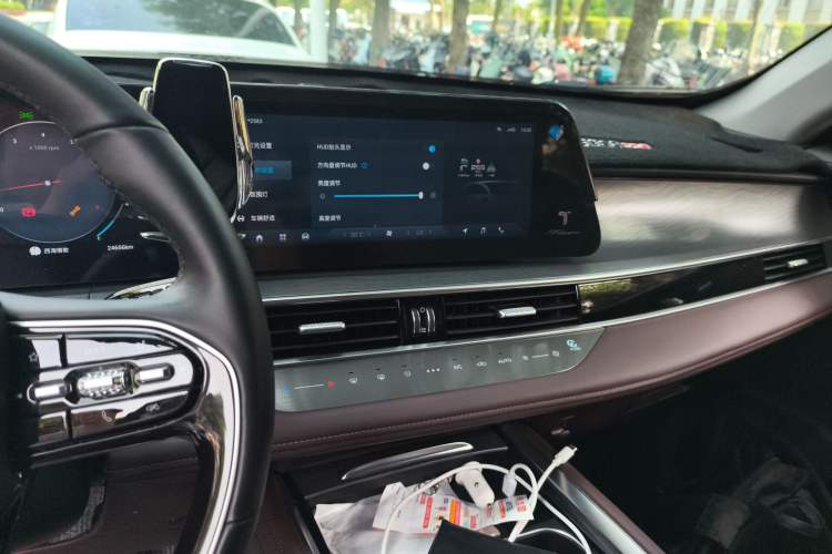 Used Chery Tiggo 8 PRO 2024 Champion Edition 290T Two-Wheel Drive Peak Version 7 Seats