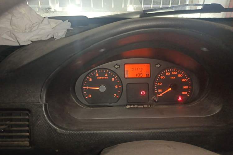Used Wuling Rongguang 2014 1.2L S Base Model