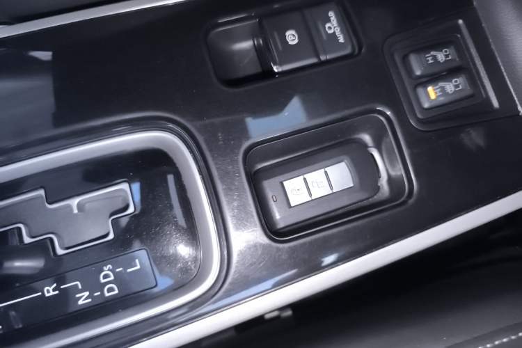 Used Mitsubishi Outlander 2020 2.0L Two-Wheel Drive Enjoyment Version 5 Seats