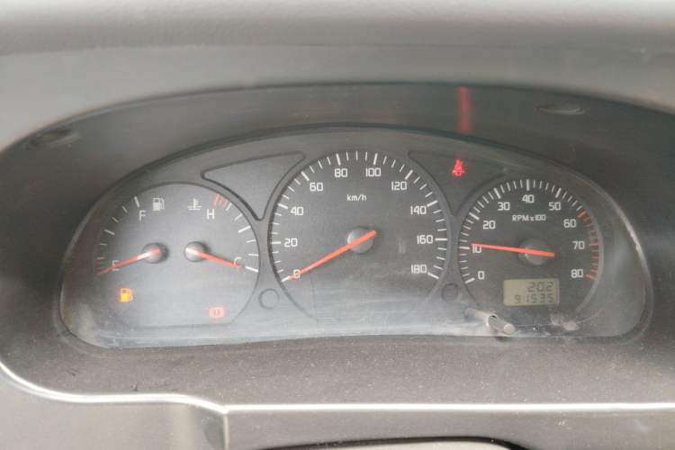 Used Jinbei Hiace 2011 2.0L 5th Generation Kuaiyunwang Luxury Version 4G20B
