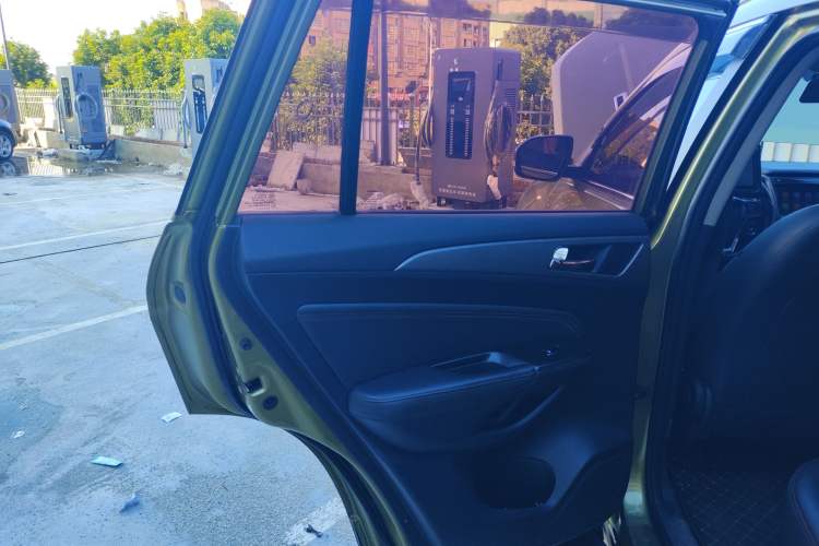 Used Changan CS75 2017 Shangkui Edition 1.5T Manual Fengxiang Model