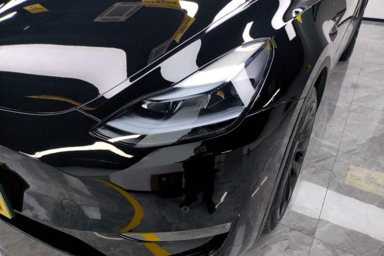 Used Tesla Model Y 2023 Long-Range All-Wheel-Drive Version