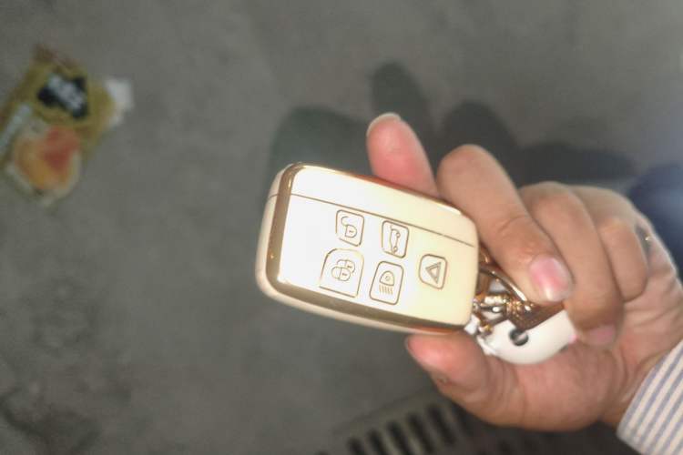 Used Land Rover Range Rover Evoque 2018 240 PS SE Smart Brilliance Edition
