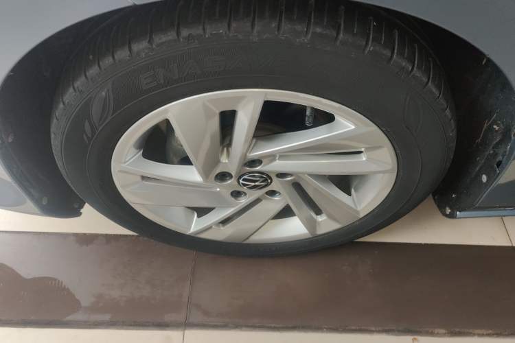 Used Volkswagen Lamando 2022 Lavida L 280TSI DSG Hot Edition Left Front Wheel Hub