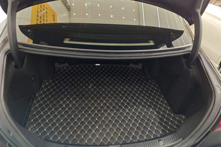 Used Mercedes-Benz E-Class 2022 Updated E 300 L Luxury Edition