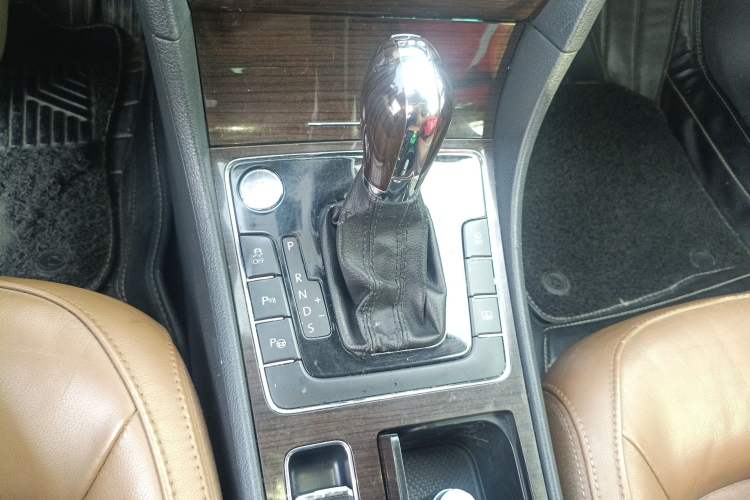 Used Volkswagen Passat 2014 1.8TSI DSG Prestige Navigation Edition
