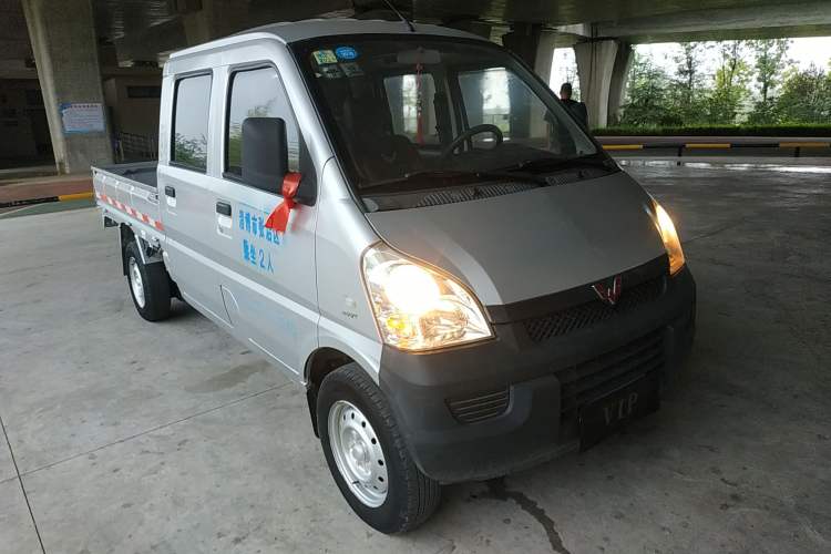 Used Wuling Rongguang Small Truck 2017 1.5L Double-Cab Basic Version L3C