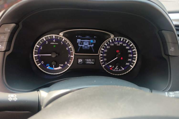 Used Infiniti QX60 2018 2.5 S/C Hybrid Two-Wheel-Drive Champion Family Edition Instrument Cluster