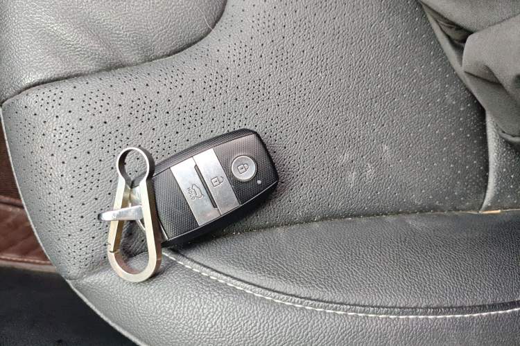 Used Kia Niro 2017 1.6L Luxury Edition Vehicle Key