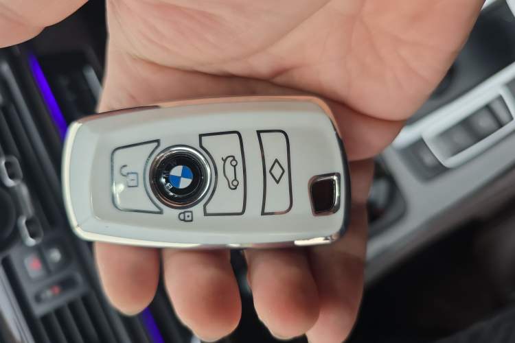 Used BMW 5 Series 2014 525Li Luxury Design Package