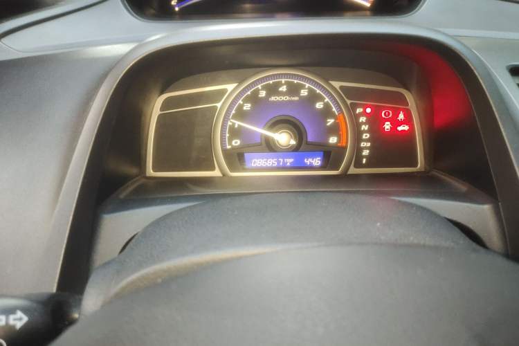 Used Honda Civic 2009 1.8L automatic comfort version Odometer Close Up