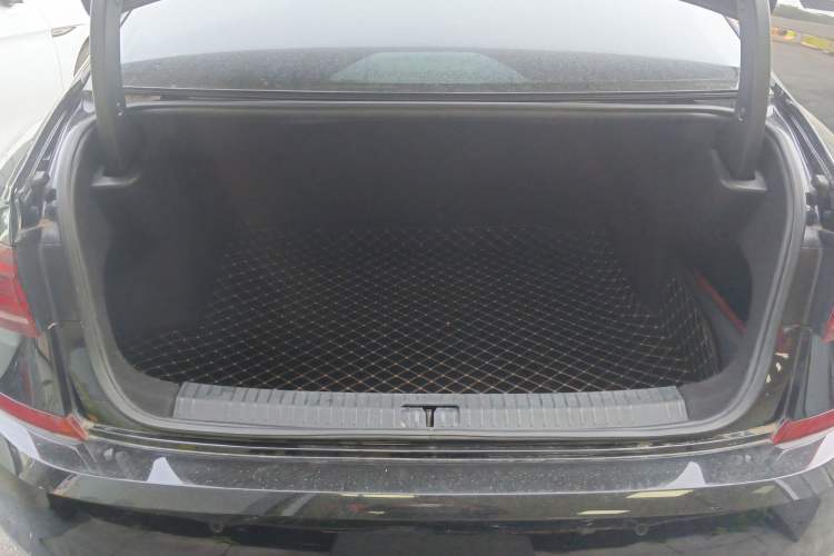 Used Volkswagen Passat 2024 380TSI Starry Elite Edition Trunk