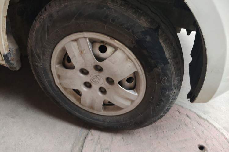 Used CHANGAN KAICHENG Ruixing EM80 2020 Flat Roof with Liftback Doors 2 Seats 41.86 kWh Right Front Wheel Hub