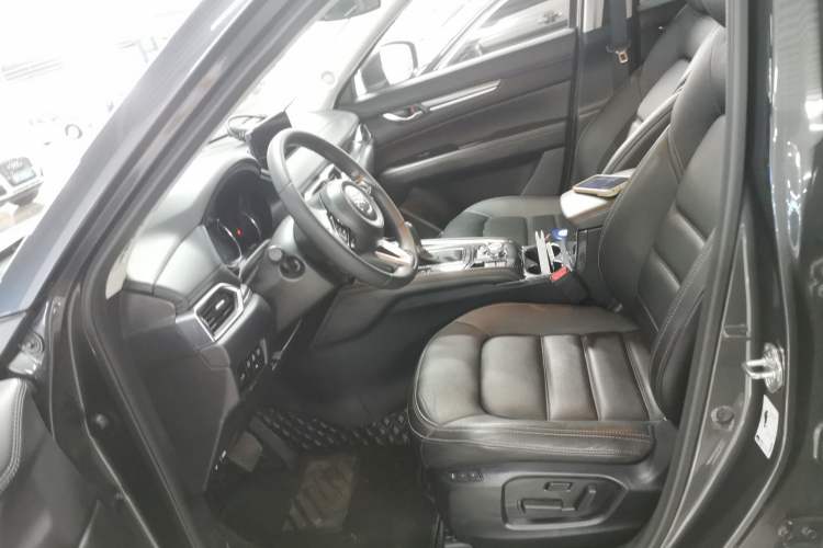 Used Mazda CX-5 2022 2.5L Automatic Two-Wheel Drive ZhiZun Version
