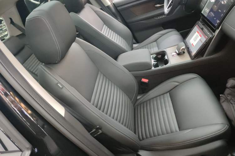 Used Land Rover Discovery Sport New Energy 2024 1.5T P300e Plug-in Hybrid Electric Version