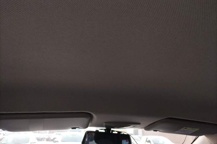 Used Baojun 730 2019 1.5T CVT Fashion Model 7 Seats China V Emission Standard Headliner