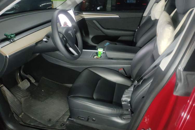 Used Tesla Model Y 2021 Long-Range All-Wheel-Drive Version