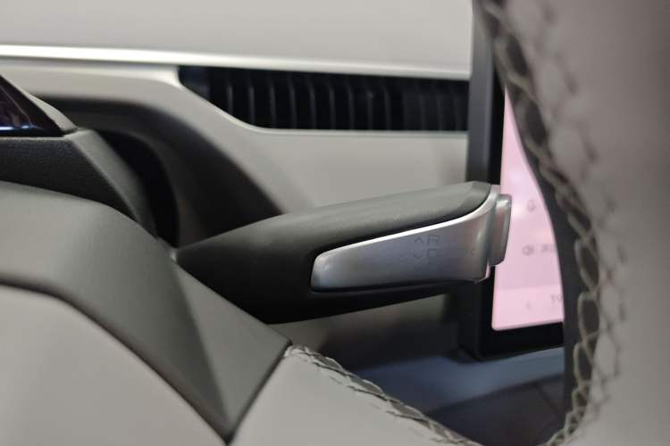 Used XPeng MONA M03 2025 600 with Ultra-Long Range Max Gear Lever