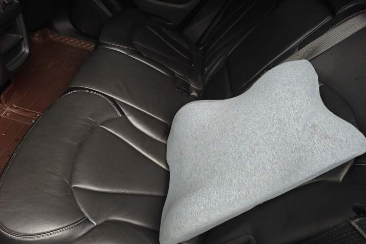 Used Buick Envision 2014 28T Four-Wheel Drive Elite Model Left Rear Seat