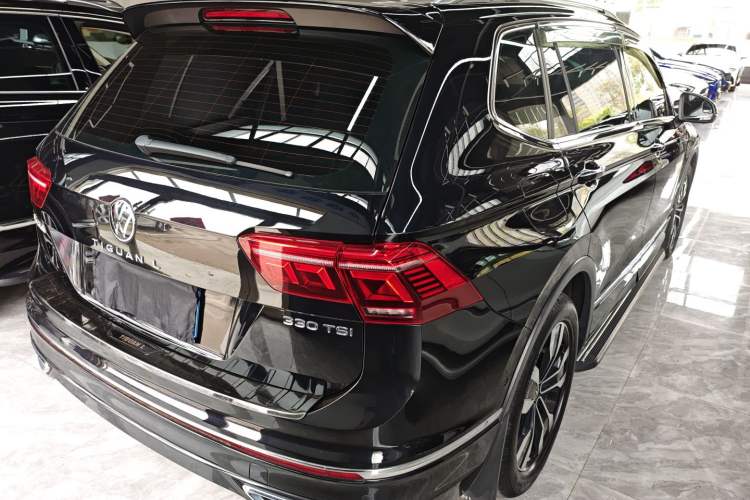 Used Volkswagen Tiguan L 2022 330TSI Automatic Two-Wheel Drive R-Line Enhanced Edition Rear Right 45 Deg