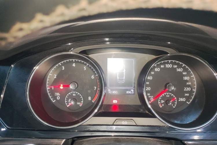 Used Volkswagen Lamando 2015 330TSI DSG Comfort Edition Instrument Cluster