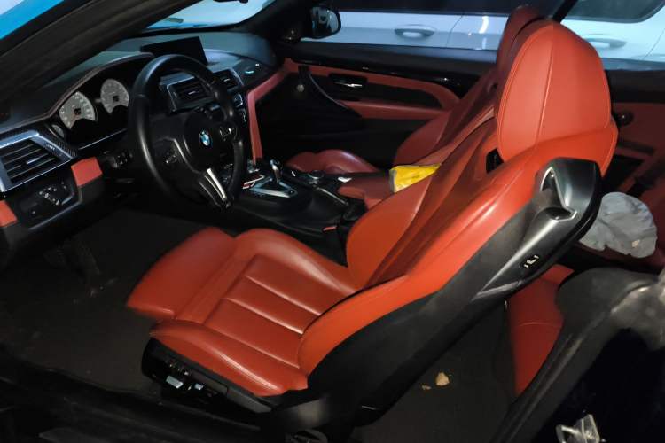 Used BMW M4 2019 M4 Convertible Coupe Shadow Edition
