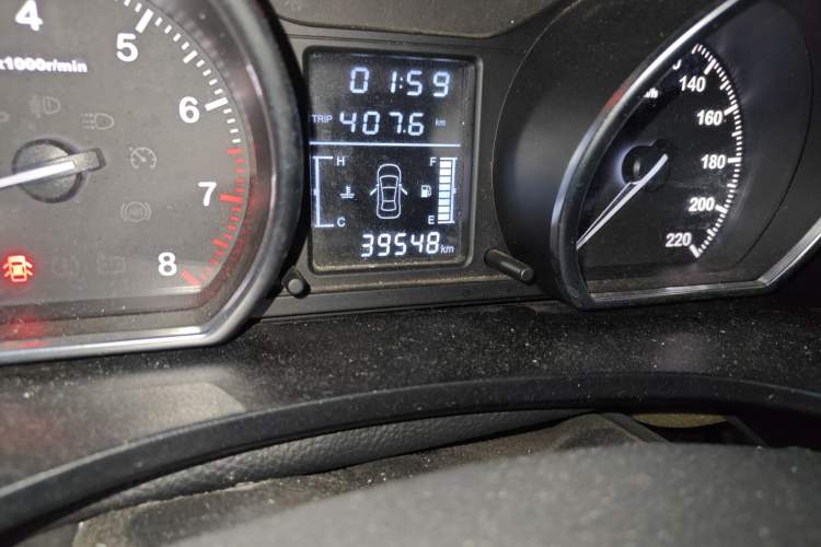 Used Zotye T600 2015 1.5T Manual Luxury Model
