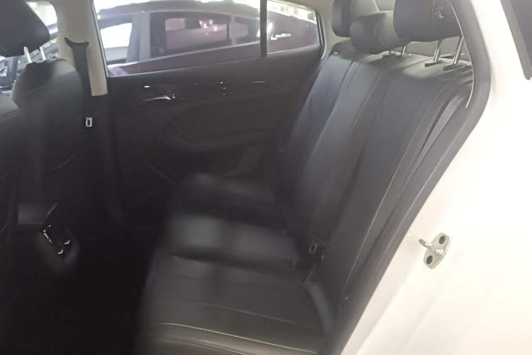 Used Roewe i5 2021 Revised Version 1.5L CVT Diamond Edition
