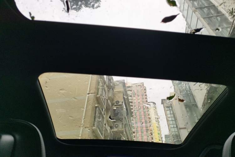 Used Mercedes-Benz C-Class 2024 Second Facelift C 260 L Starry Night Sport Edition Headliner