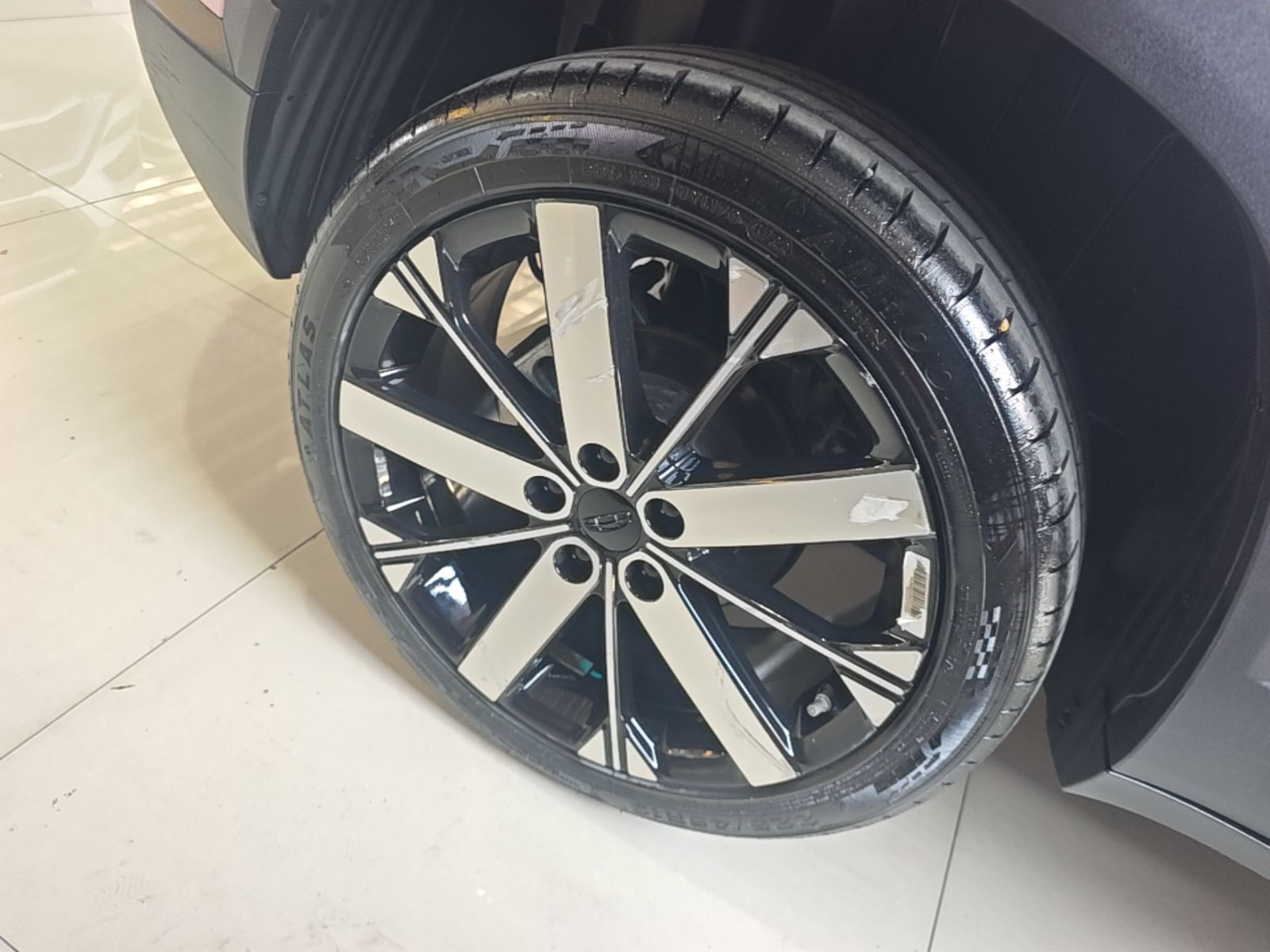 Geely Auto icon 2023 1.5TD Chocolate Smoothie Edition — снимка 11