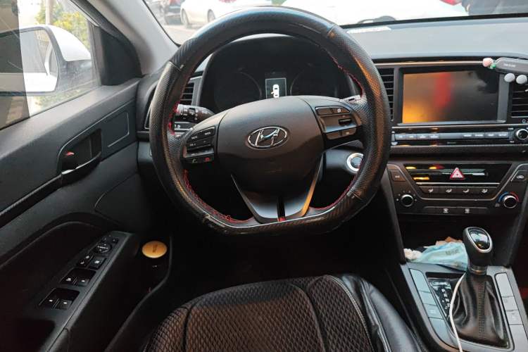 Used Hyundai Elantra (6th Generation / Lingdong) 2018 1.4T Dual-Clutch Xuan Dong · Dynamic Edition
