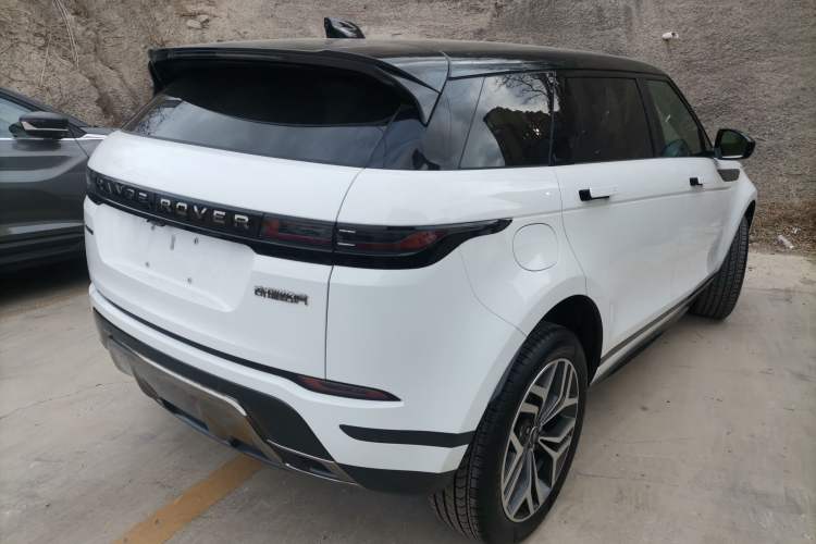 Used Land Rover Range Evoque 2024 Aurora L 249 PS Prestige Light-Chasing Edition
