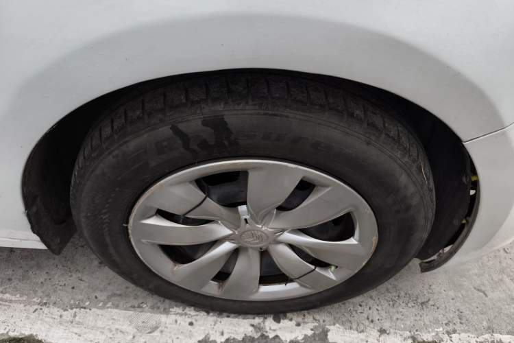 Used Citroen Elysee 2016 1.6L Manual Fashion Edition Right Front Wheel Hub