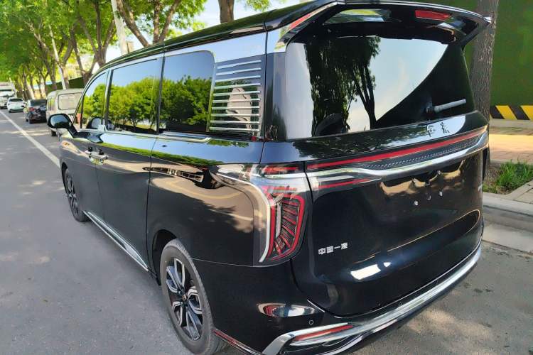 Used Hongqi HQ9 2023 2.0T Smart Connect Flagship Edition Rear Left 45 Deg