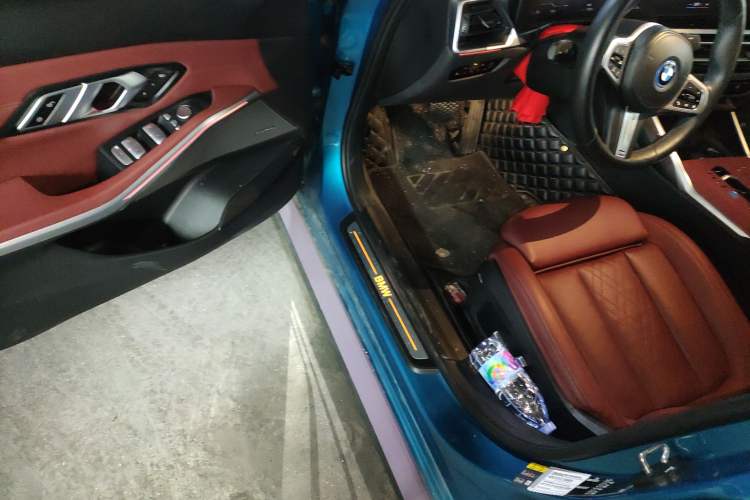 Used BMW i3 2023 eDrive 40 L Midnight Edition Driver Seat